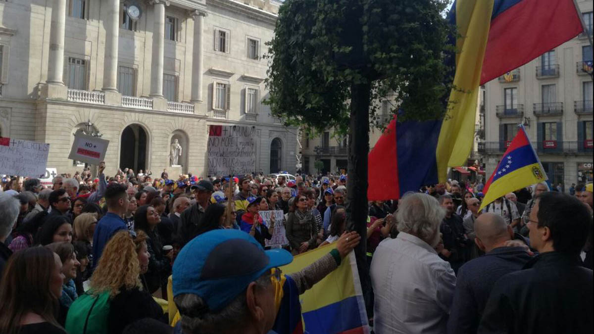 Protestas en Barcelona contra la dictadura de Maduro en Venezuela.