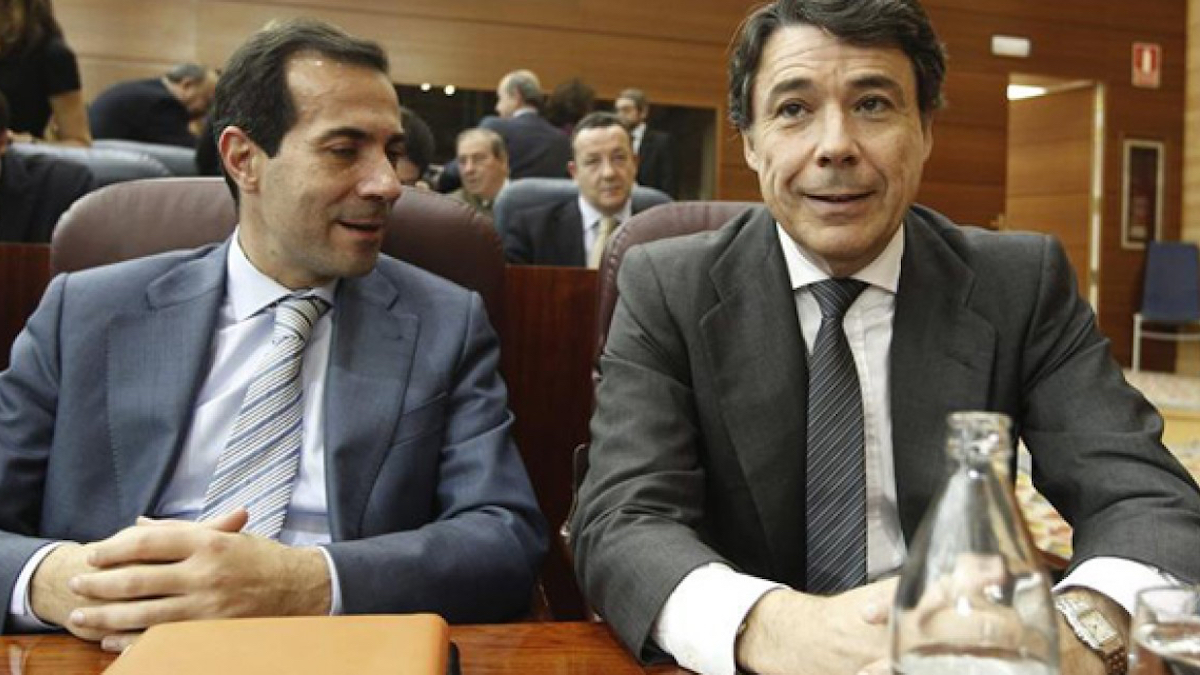 Salvador Victoria e Ignacio González en la Asamblea de Madrid.