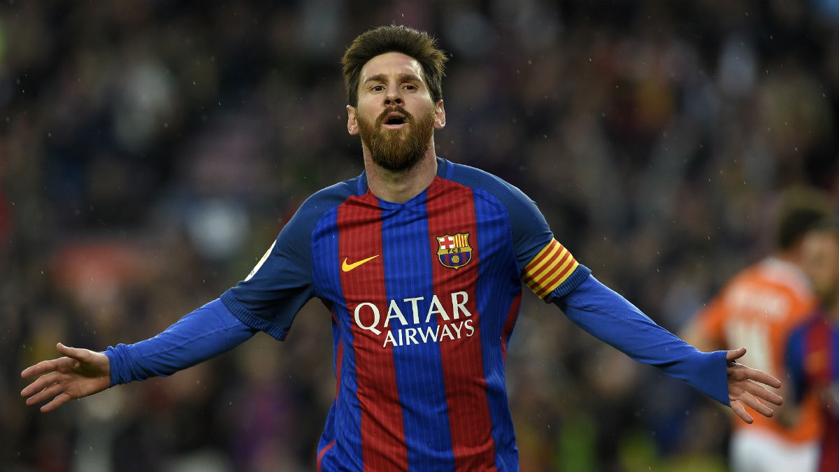 Leo Messi celebra el primero de sus goles. (AFP)