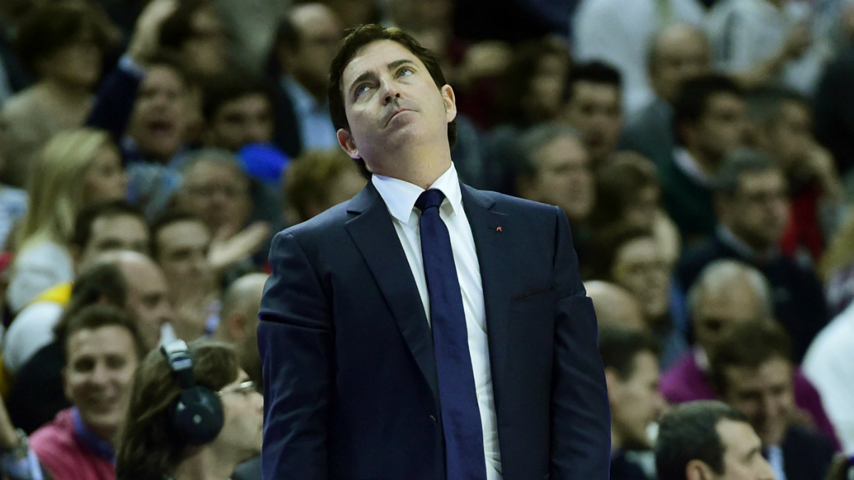 Xavi Pascual se lamenta tras una mala jugada de su Panathinaikos. (AFP)