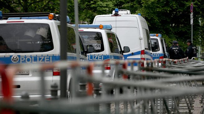 La policía dispara a un hombre armado frente a un hospital en Berlín