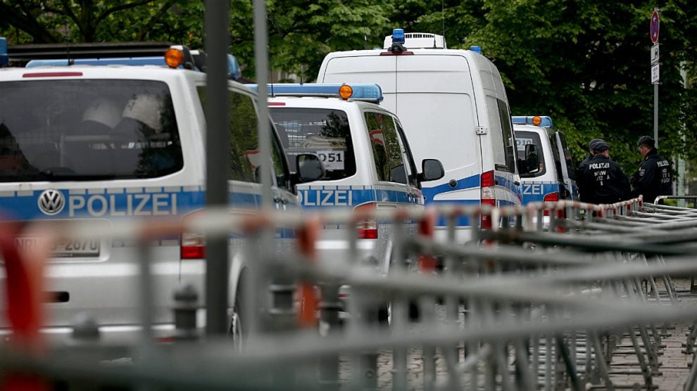 Furgones de la policía alemana (Foto:AFP)