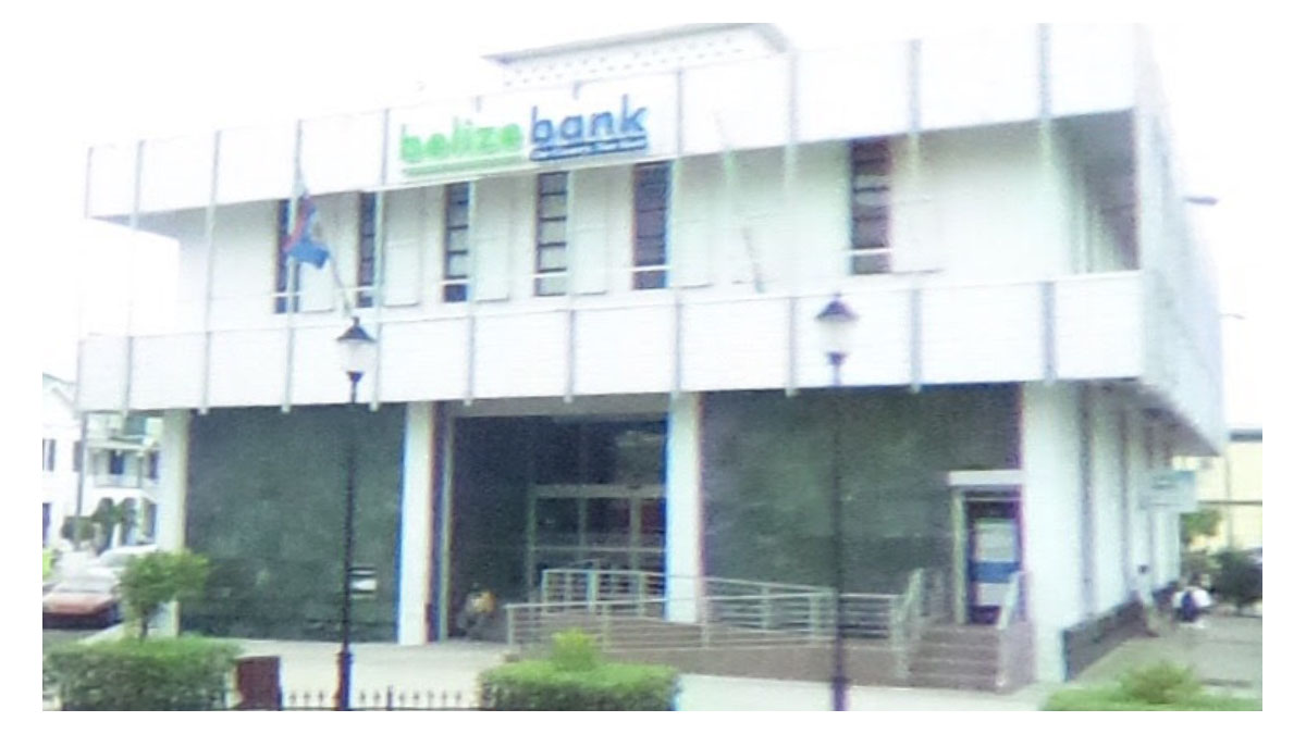 fachada del Belize Bank donde operaban los testaferros de Pujol, Bárcenas, Urdangarin y González.