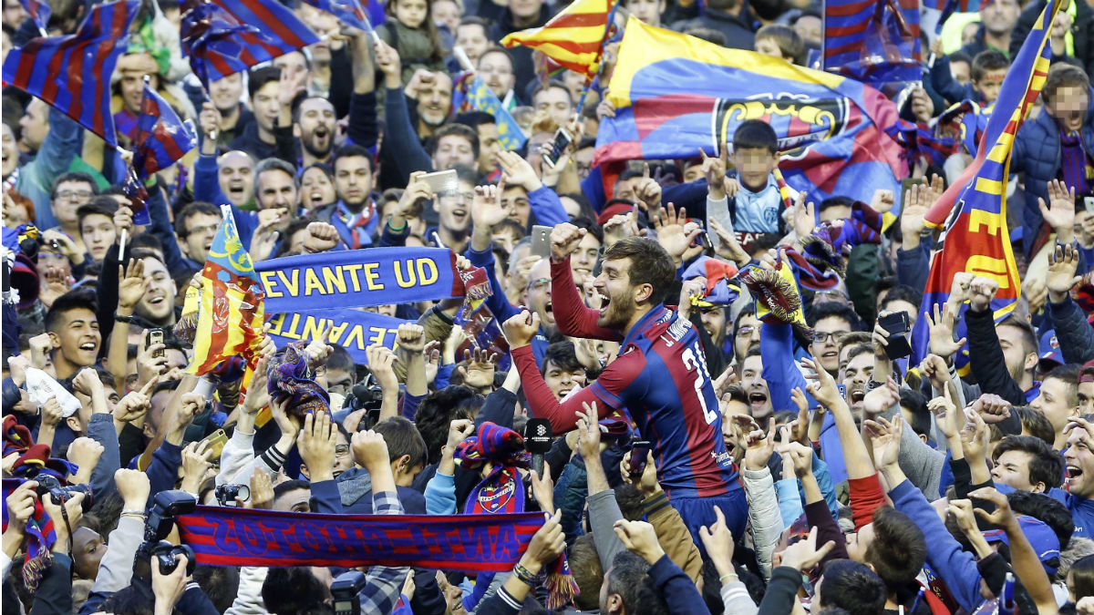 El Levante celebra el ascenso a Primera División. (EFE)