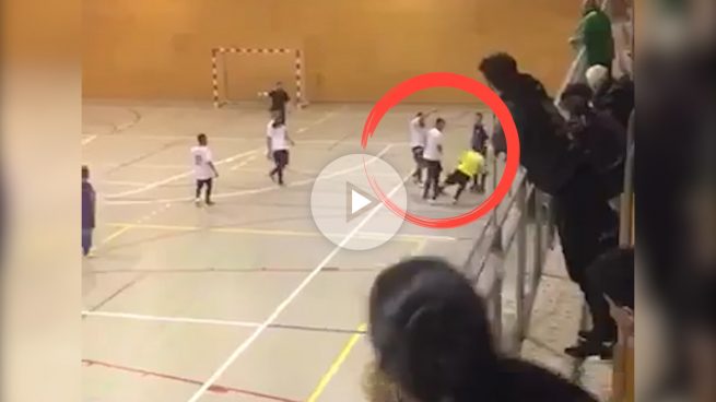 Brutal agresión a un árbitro en un partido de fútbol sala