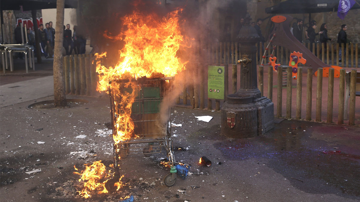 Incidentes al durante una manifestación de la CUP. EFE