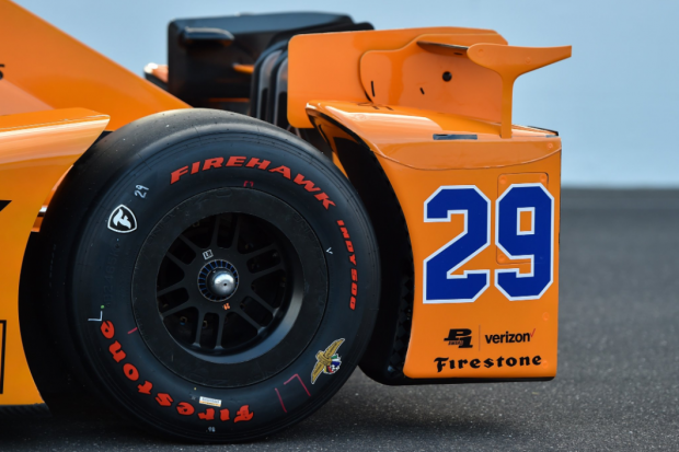 Fernando Alonso ya entrena con su coche de la Indy 500