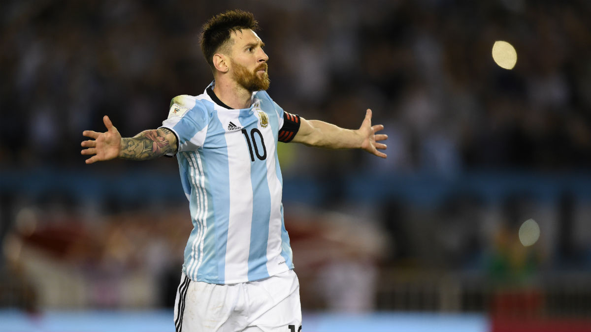 Messi celebra un gol con Argentina. (AFP)