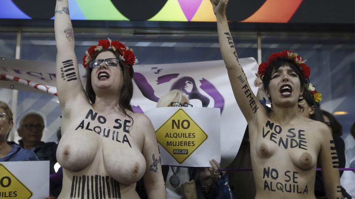 Activistas de Femen contra la gestación subrogada (Foto: EFE)