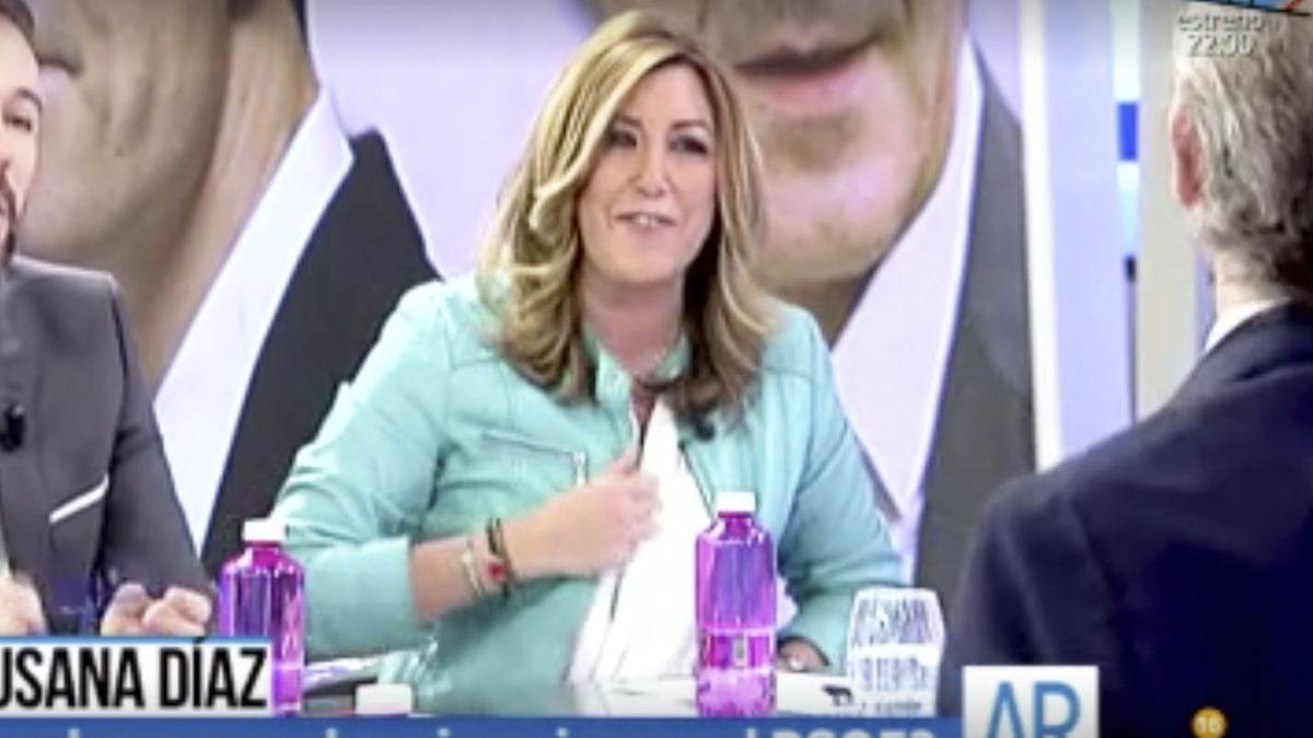 Susana Díaz bromea con Eduardo Inda en ‘El programa de Ana Rosa’.