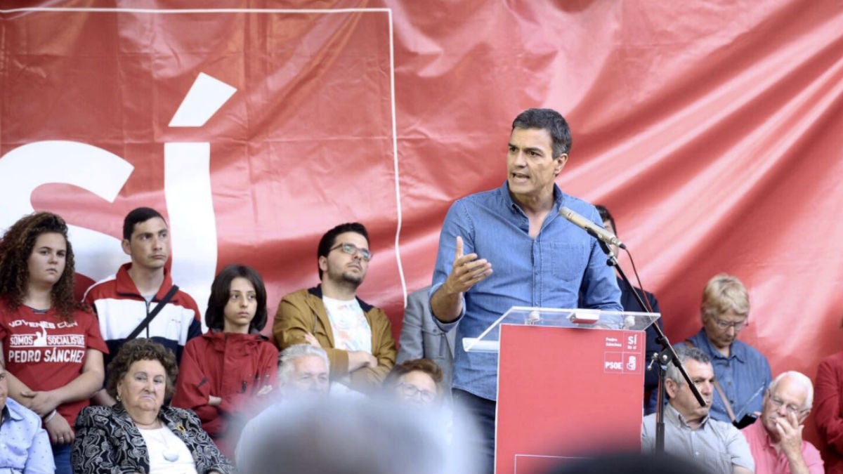 Pedro Sánchez, en la apertura de la campaña de las primarias, en Cáceres.