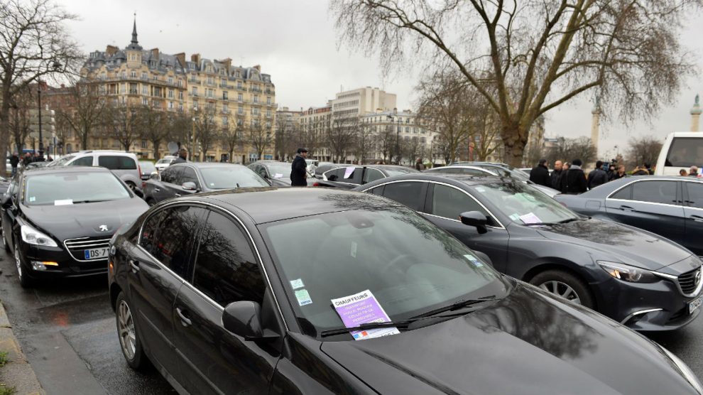Vehículos de Uber con licencia VTC en París (Foto: GETTY).