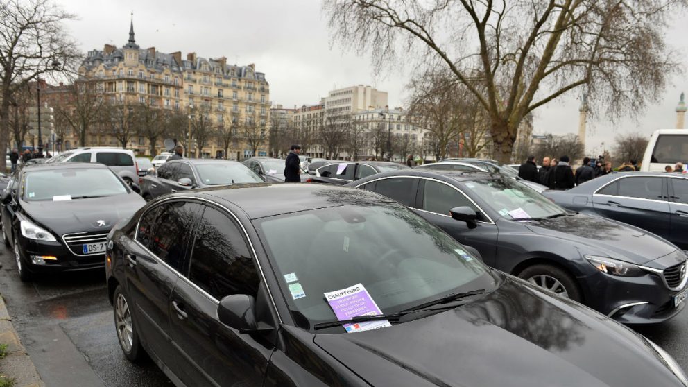 Vehículos de Uber con licencia VTC en París (Foto: GETTY).