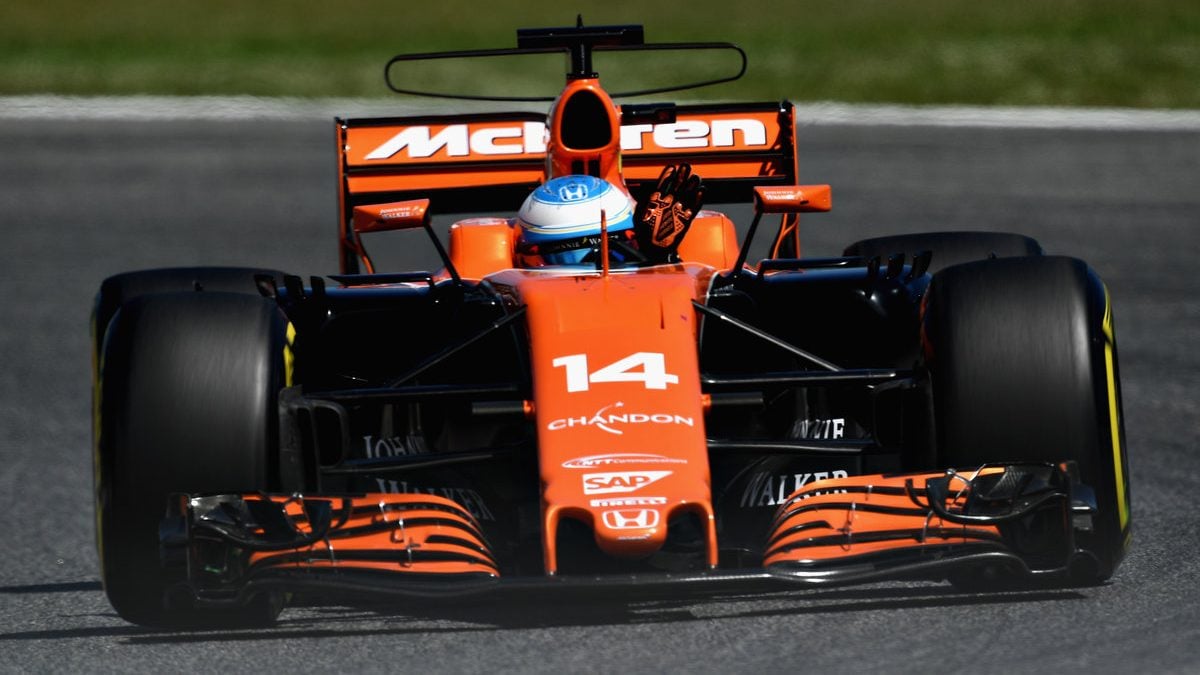 Fernando Alonso a bordo del MCL32 (Getty)