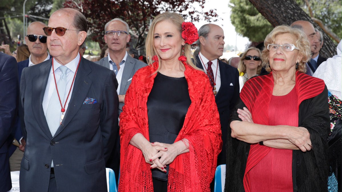 Cristina Cifuentes y Manuela Carmena en la Pradera de San Isidro (P. González CAM).