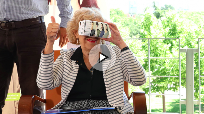 Carmena convierte en barrenderos a los estudiantes de la Complutense a cambio de gafas 3D