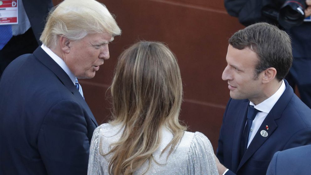 Donald Trump y Emmanuel Macron en el G7 (Foto: AFP)