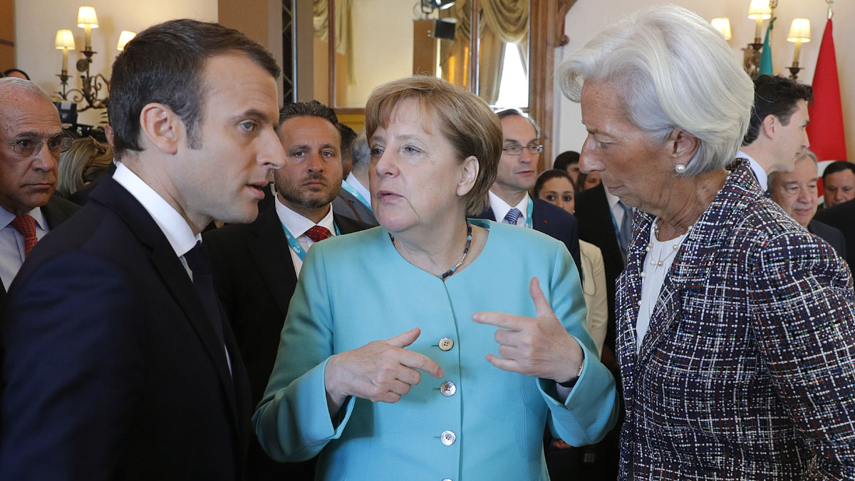Emmanuel Macron, Angela Merkel y Christine Lagarde en el G7 en Taormina (Foto: AFP)