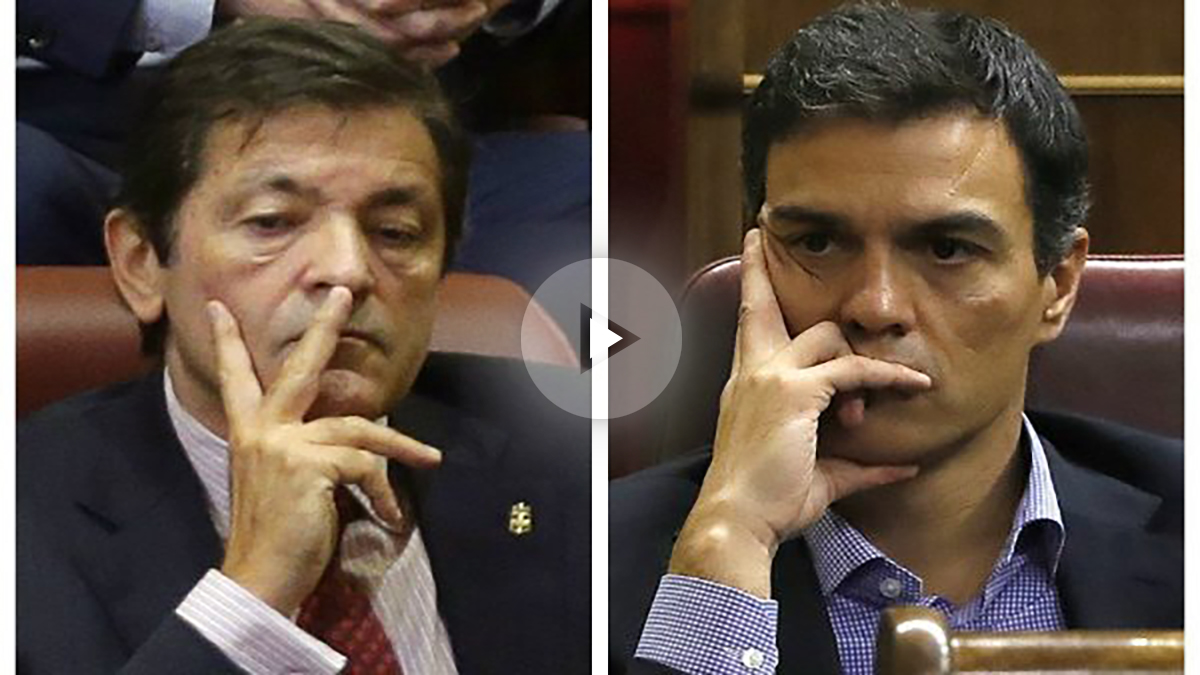 Pedro Sánchez y Javier Fernández durante el debate de investidura de Mariano Rajoy (EFE).