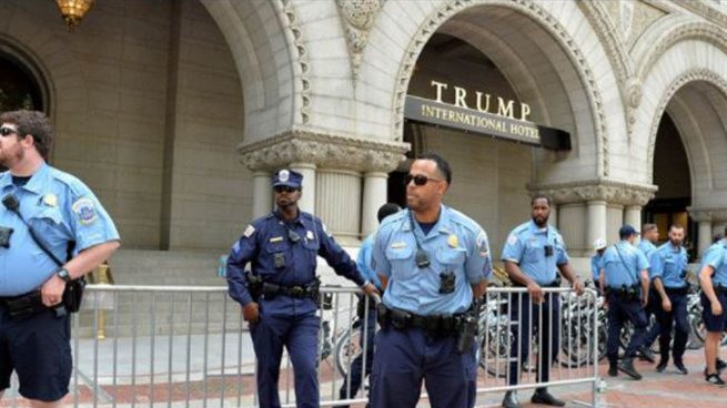 Detenido en un hotel de Trump en Washington un hombre con varias armas en su coche