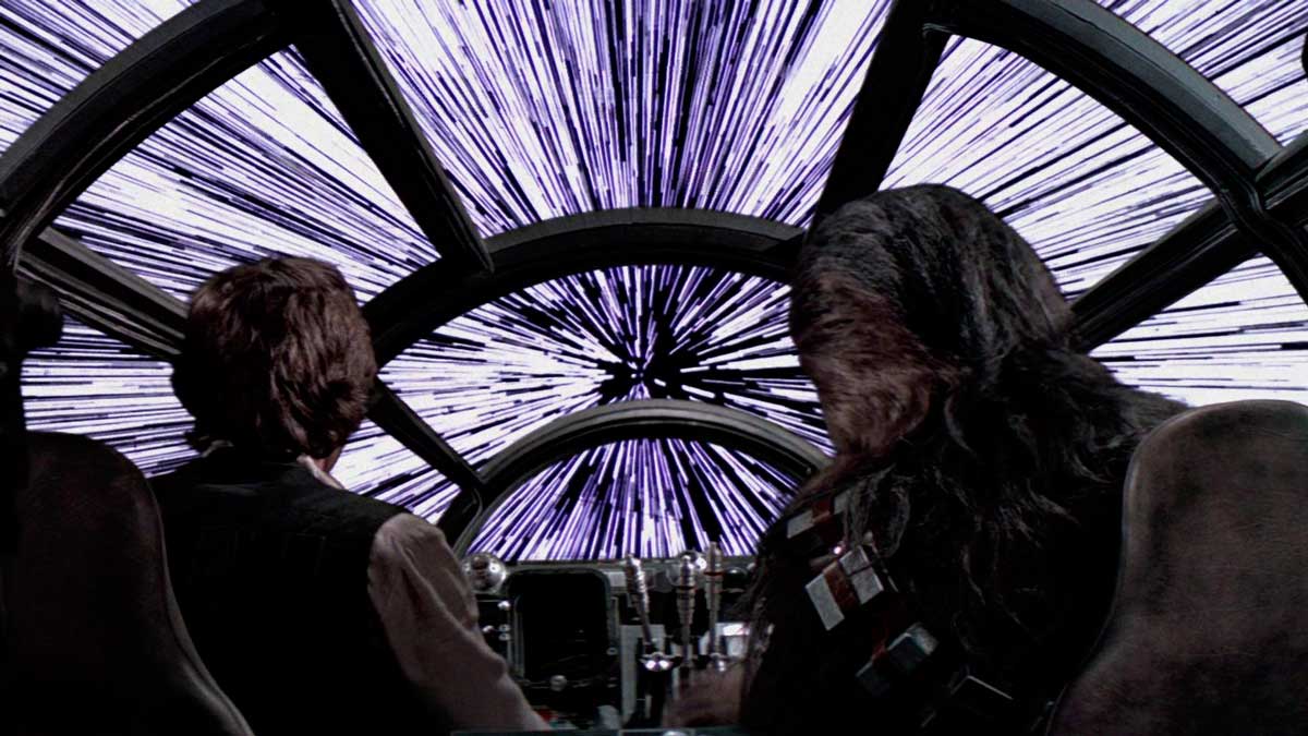 En Star Wars, los viajes espaciales se hacen viajando a la velocidad de la luz.