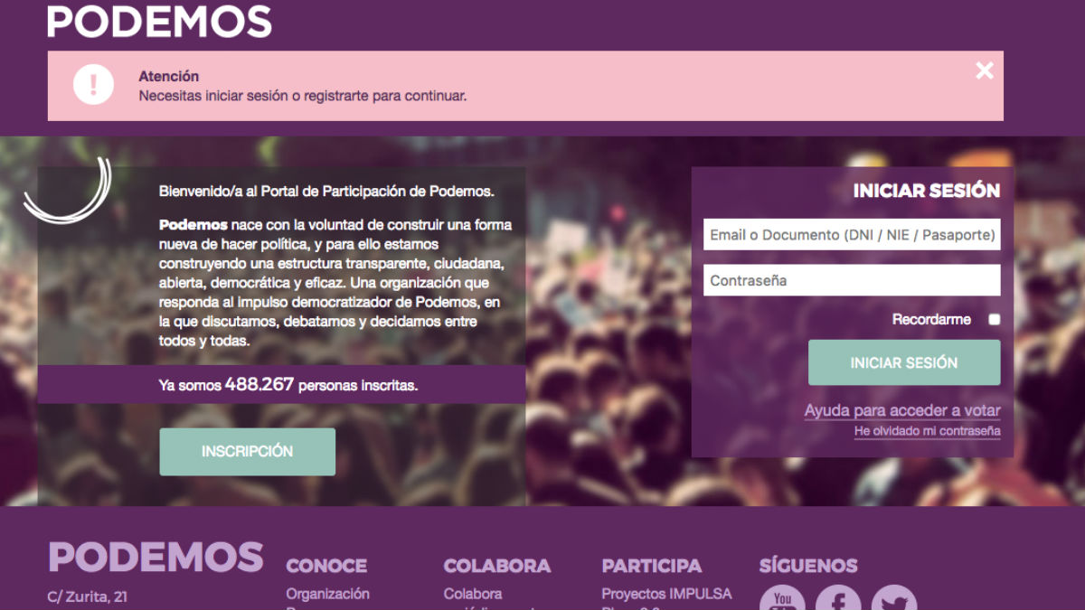 Campaña de captación de militantes de Podemos.