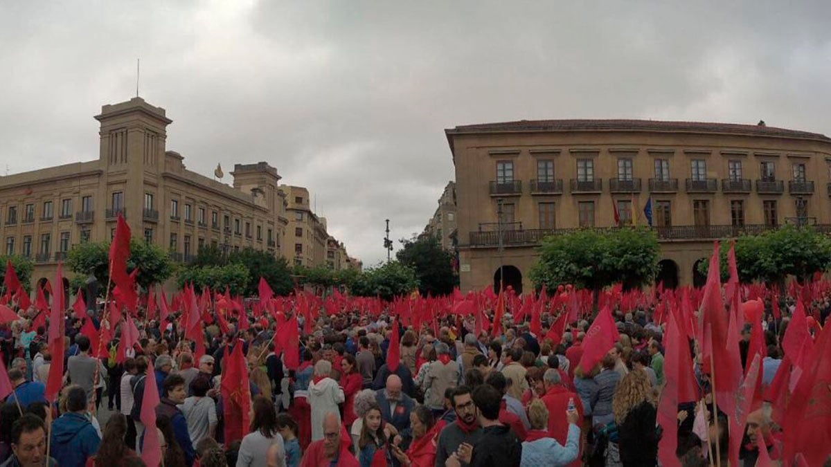 Masiva manifestación en Navarra (Twitter)