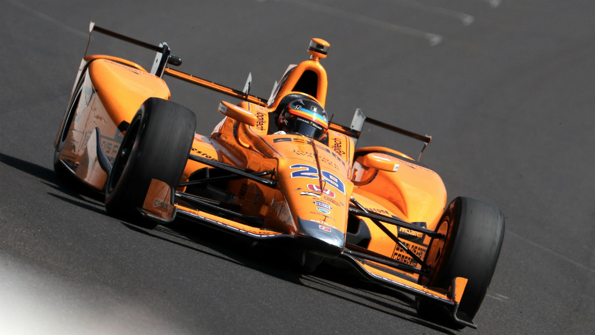 Zak Brown no descarta que McLaren continúe participando en carreras de la IndyCar, categoría en la que Fernando Alonso podría hacer alguna aparición más. (Getty)