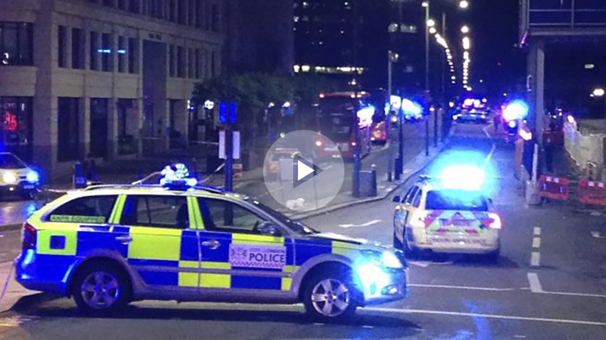 Policía en el London Bridge (Foto: AFP)