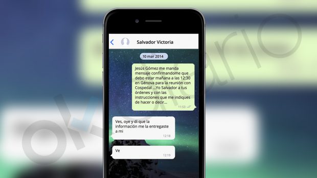 Recreación de los mensajes de móvil entre el “espía” y Salvador Victoria.