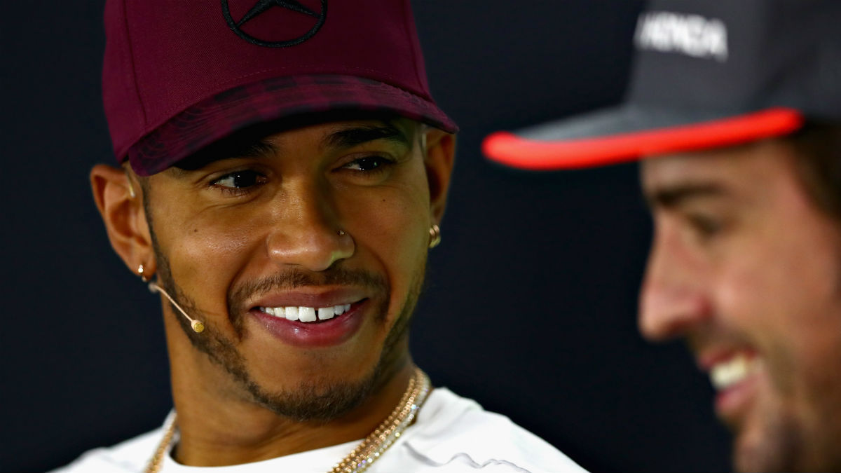 Lewis Hamilton ha reconocido que no quiere ver a Alonso como compañero de equipo ni en pintura, alegando que su relación con él sería tóxica. (Getty)
