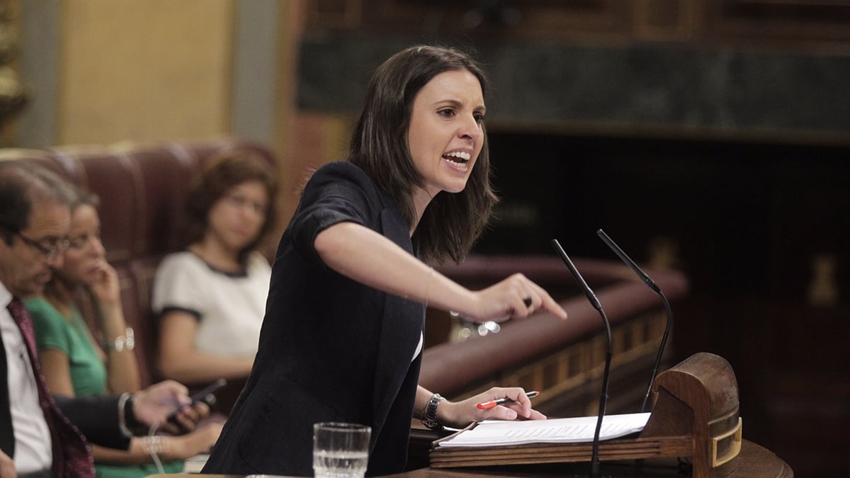 Irene Montero habla en el Congreso de los Diputados. (Foto: Francisco Toledo)