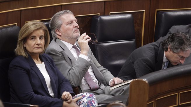 Méndez de Vigo a Puigdemont: «Para un referéndum hay que reformar la Constitución en el Parlamento»