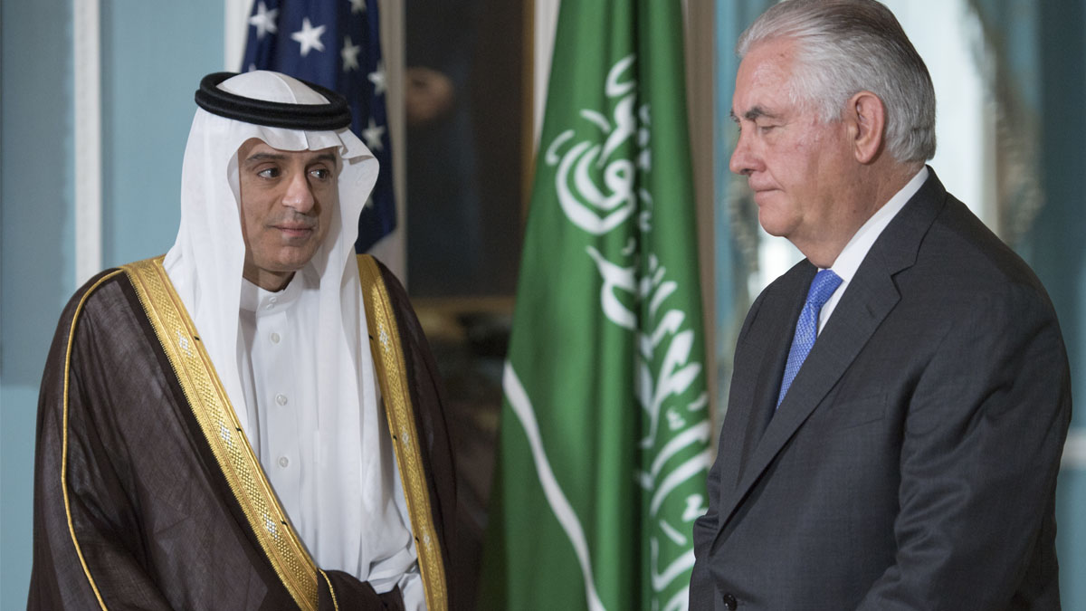 Adel al-Jubeir y Rex Tillerson en Washington (Foto: AFP)
