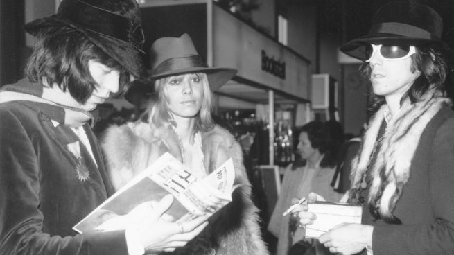 Anita Pallenberg con Mick Jagger y Keith Richards