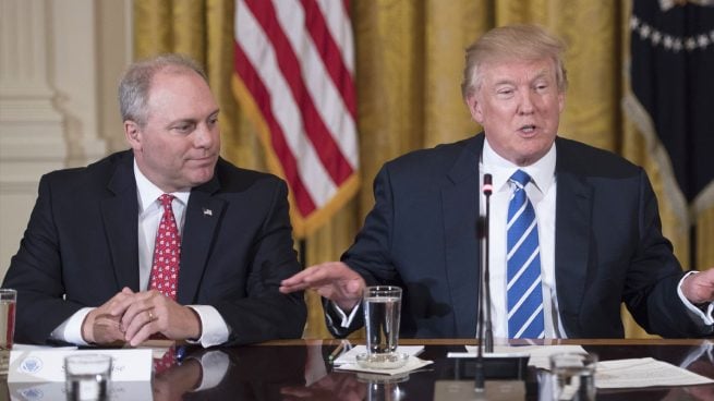 Steve Scalise junto a Donald Trump