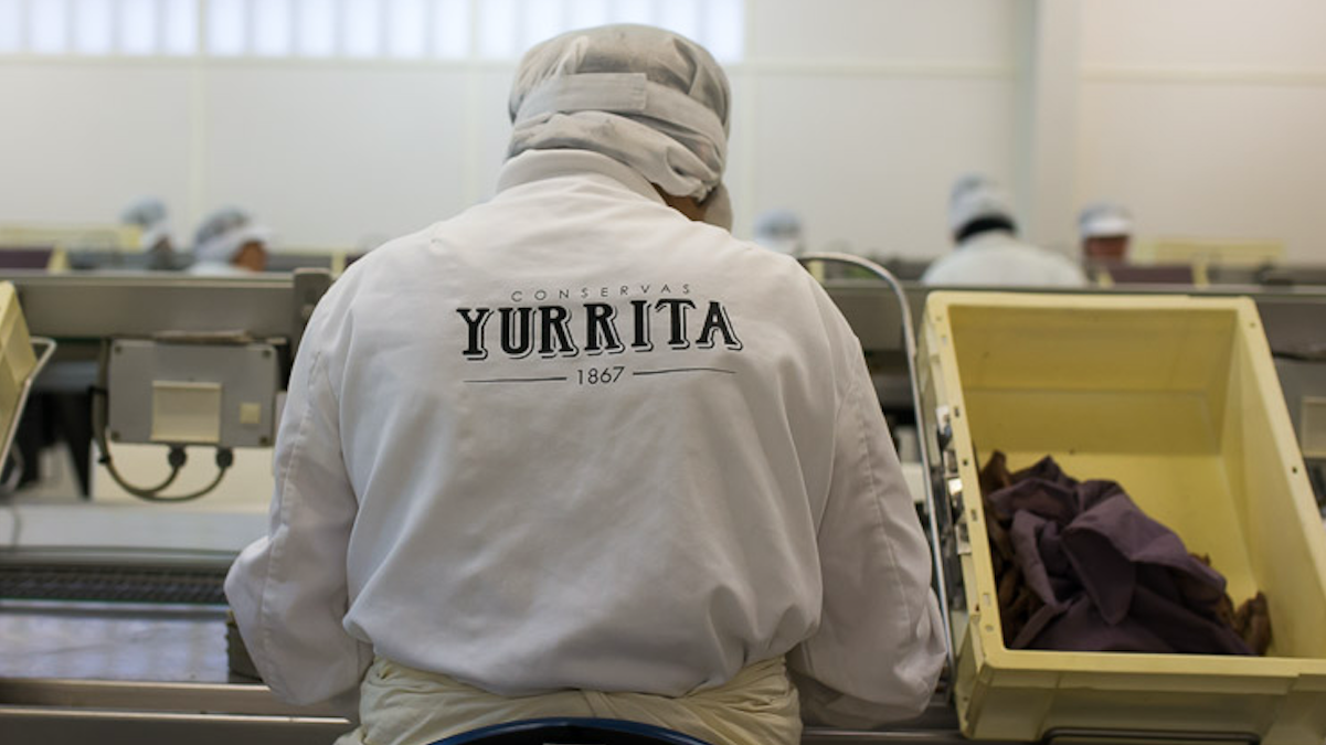 Elaboración de anchoas en Yurrita Group (Foto: Yurrita Group)