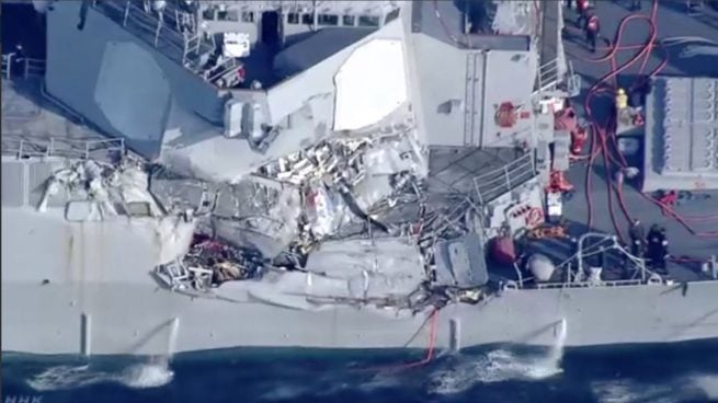 Desaparecidos siete miembros del destructor estadounidense colisionado en Japón