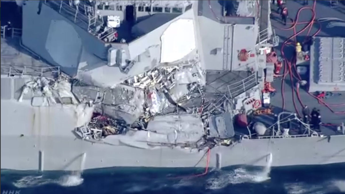 El destructor USS-Fitzgerald dañado.