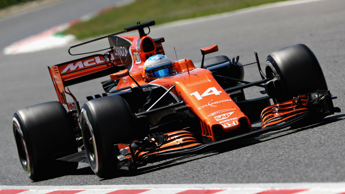 Fernando Alonso espera un fin de semana difícil en Baku ante la falta de potencia del motor Honda de su McLaren. (Getty)