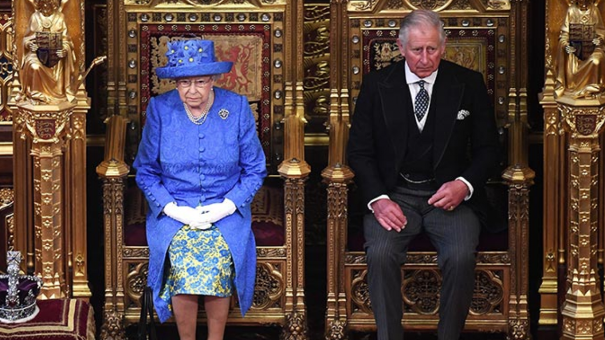 ¿Hay un mensaje anti-Brexit detrás de este sombrero de la Reina Isabel II de Inglaterra?