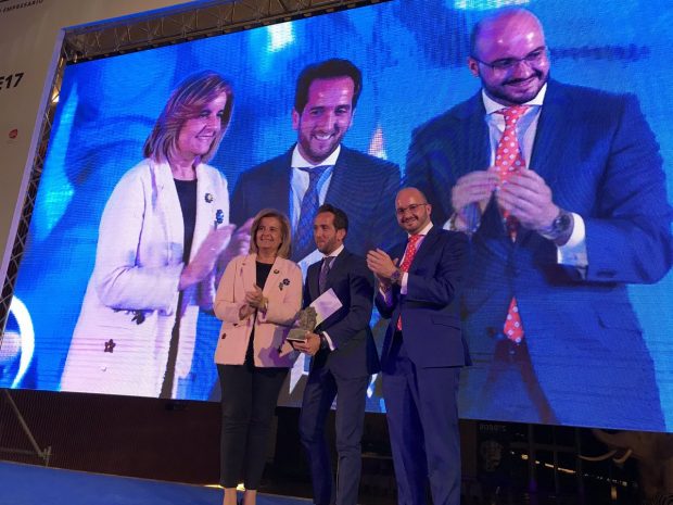 CEAJE entrega el Premio Nacional al consejero delegado del Grupo Secuoya