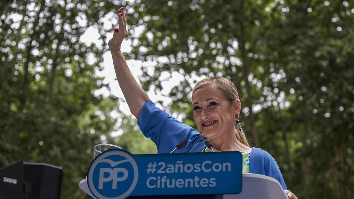 Cristina Cifuentes durante el acto en el que ha hecho balance de su legislatura. EFE