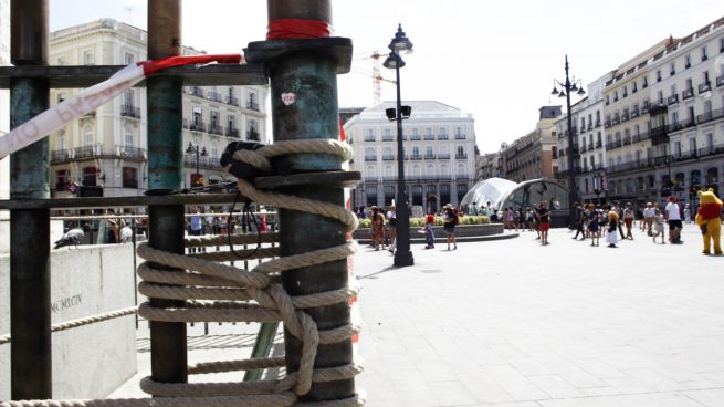 Estatua ecuestre de Carlos III en la Puerta del Sol de Madrid