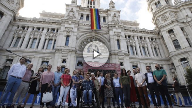 bandera-lgtb-lazos-cibeles-concejale-655x368 copia