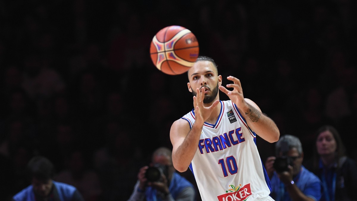 Evan Fournier, en un partido con Francia. (AFP)