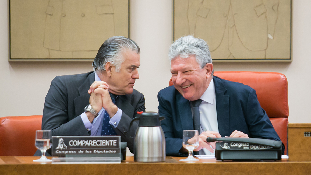 Luis Bárcenas en la comisión de investigación relativa a la presunta financiación ilegal del PP. (Foto: Francisco Toledo)