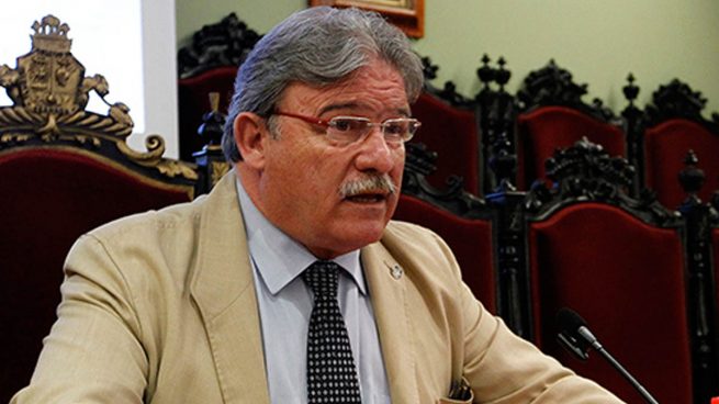 El Colegio de Abogados de Granada permitirá no jurar «lealtad al Rey»