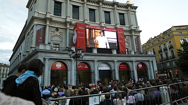 'Madama Butterfly' desde la Plaza de Oriente