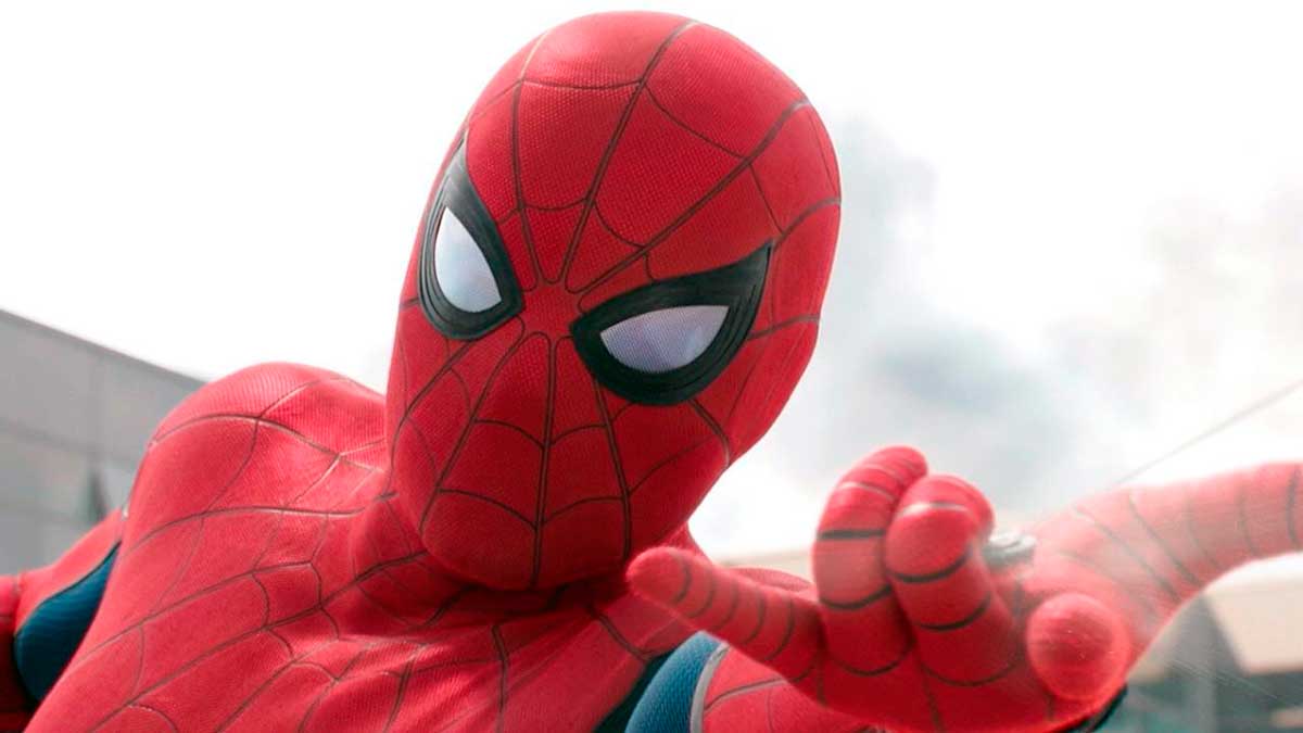 Tres niños se dejan picar por una araña viuda negra pensando en que se convertirían en Spiderman